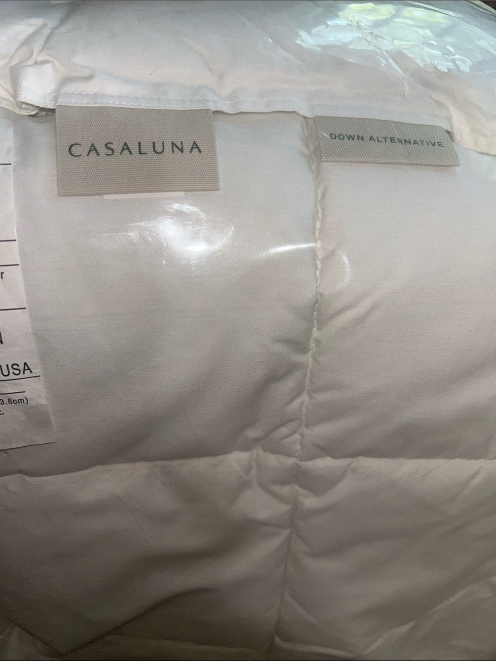 Casaluna F/Q Ultra Weight Premium Down Alternative Comforter - Picture 6 of 15